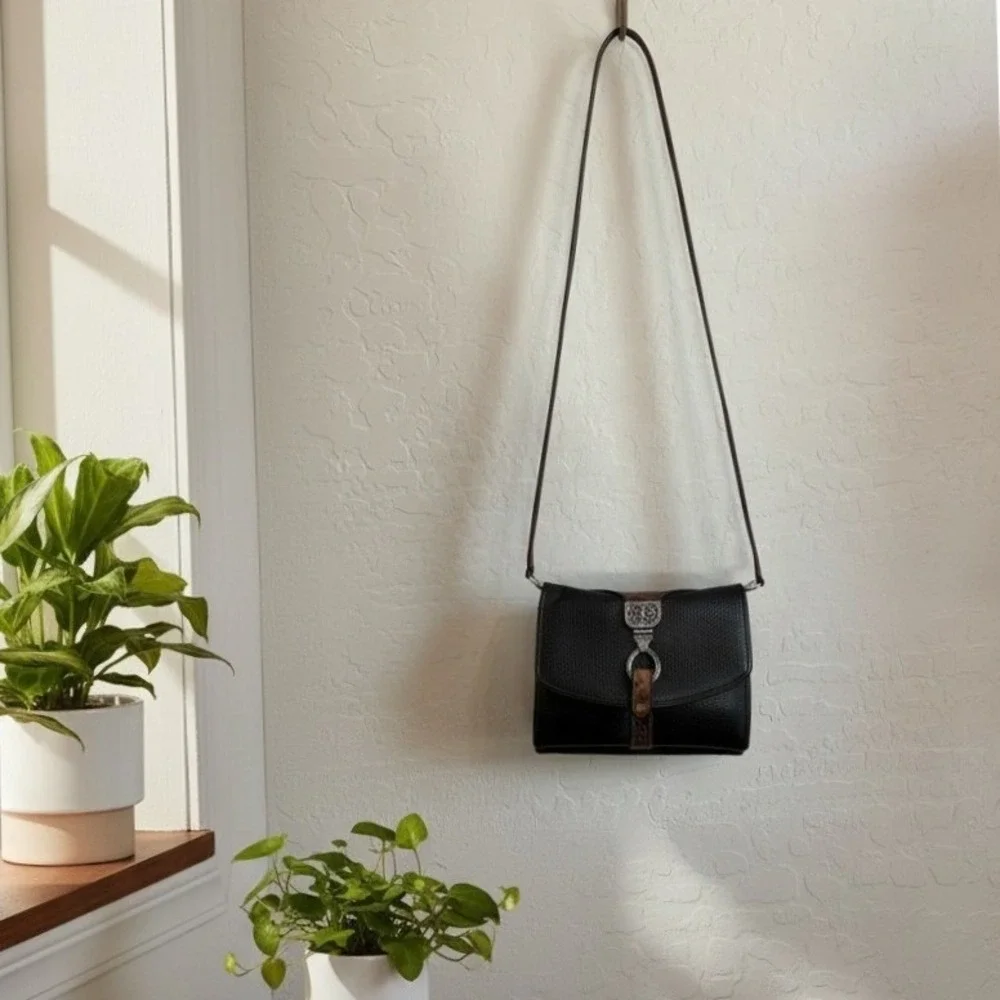 Brighton Nepal Black Pebbled Leather Bag Wallet Organizer Handbag